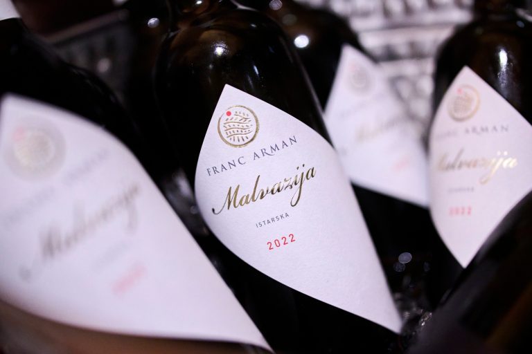 331300335_1177149246321721_1089868291315565909_n